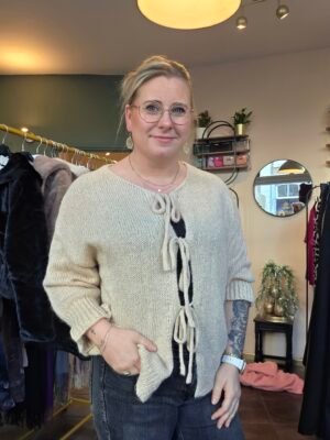 2025/01/1000065840-scaled.jpg Tied Up vest