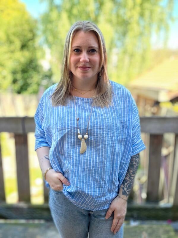 Streep blouse incl ketting
