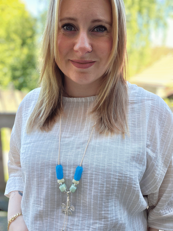 Streep blouse incl ketting