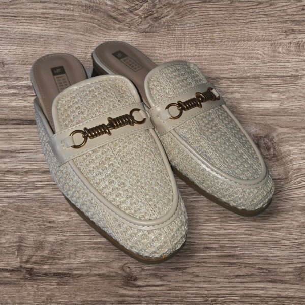 Loafers beige