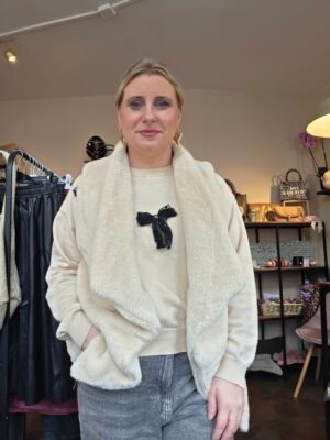 2025/10/1000088483-scaled.jpg Gilet Mireille bont