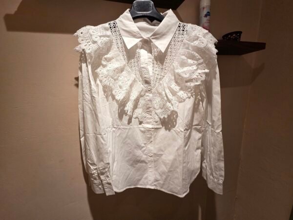 Blousje met kant