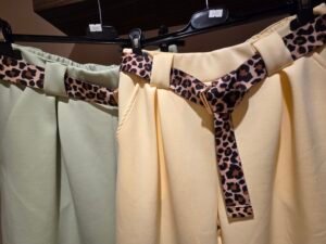 Soft joggerpantalon met panterriem