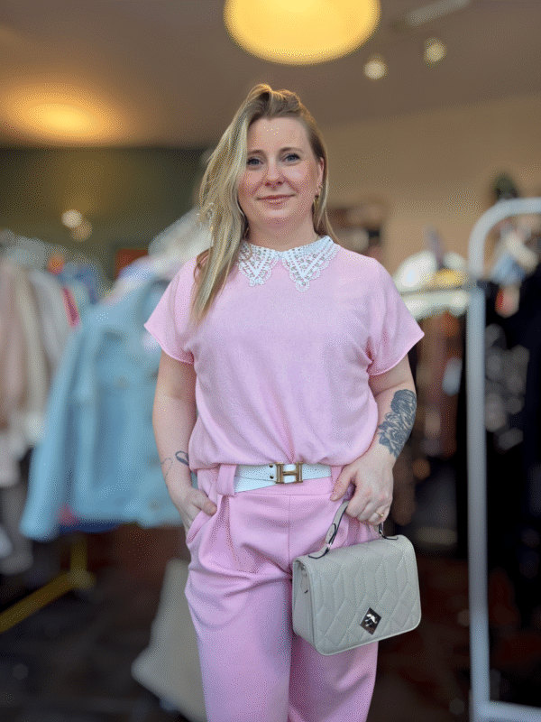 Tshirt met kanten kraagje