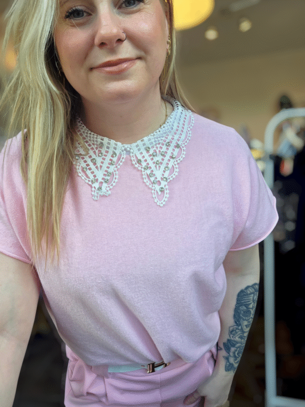 Tshirt met kanten kraagje