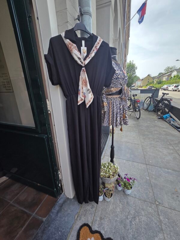 Jumpsuit met sjaal