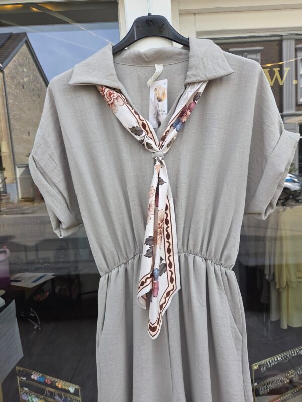 Jumpsuit met sjaal
